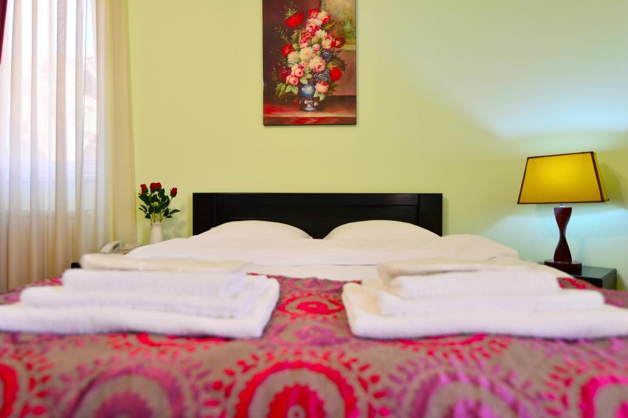Hotel Blissdom ティビリシ エクステリア 写真